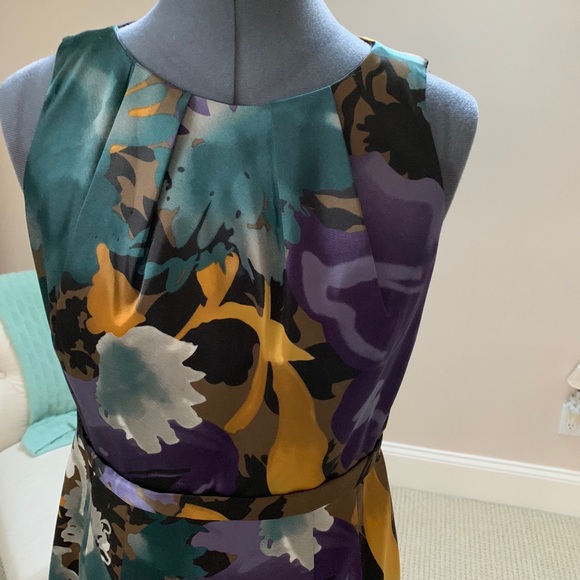 Tahari abstract print dress - Picture 2 of 6